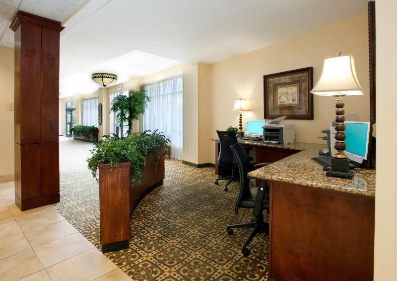 Raleigh Durham Airport By Ihg Hotel 3*